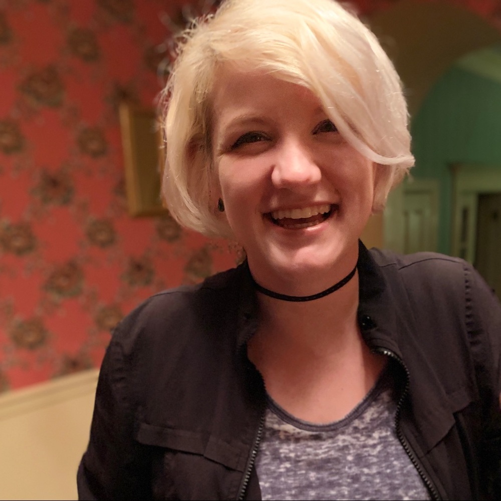 Meet your Posher, Ashley